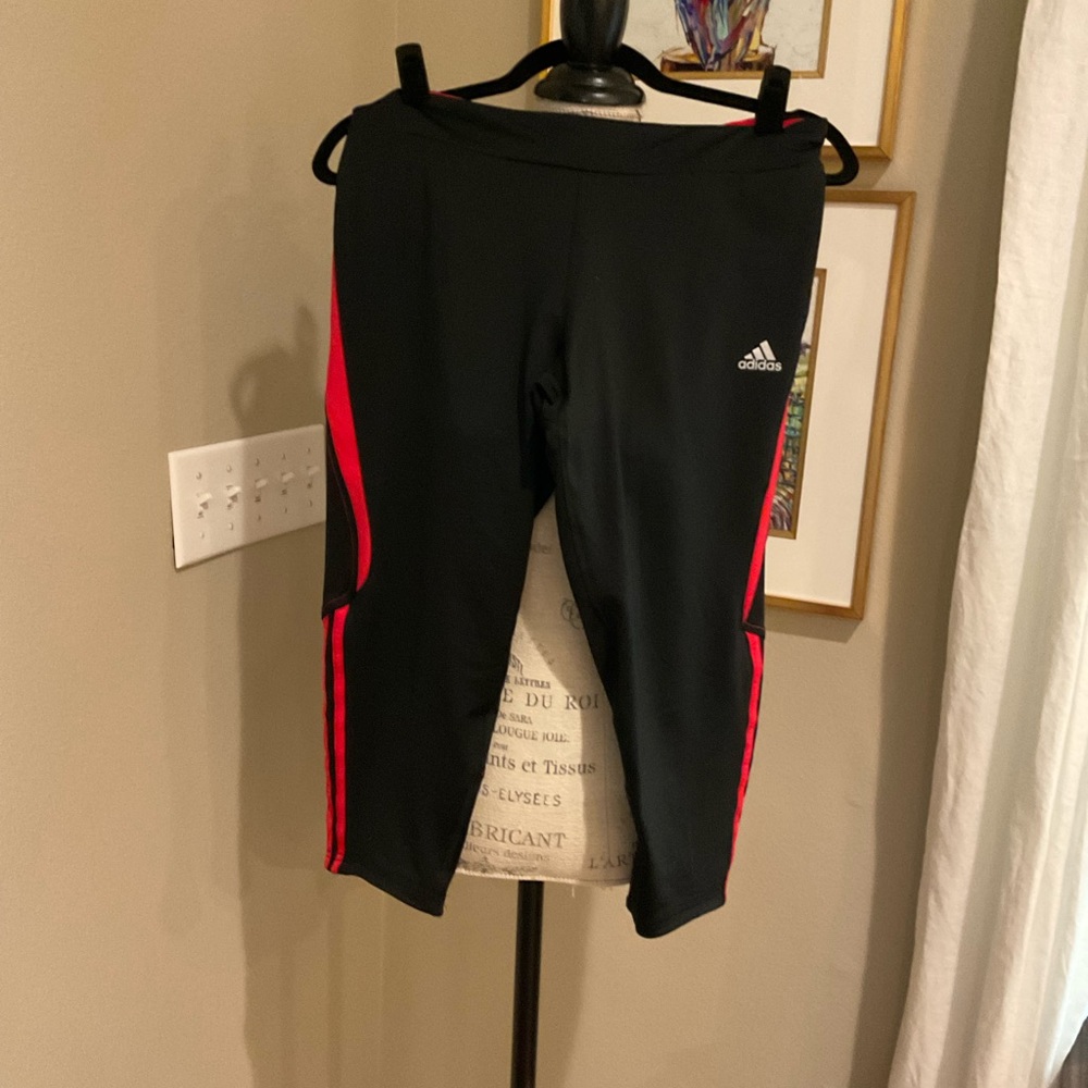 EUC - Climalite Response 3/4 Length Tights